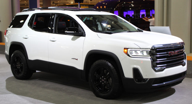 File 2020 GMC Acadia AT4 Front NYIAS 2019 jpg Wikimedia 