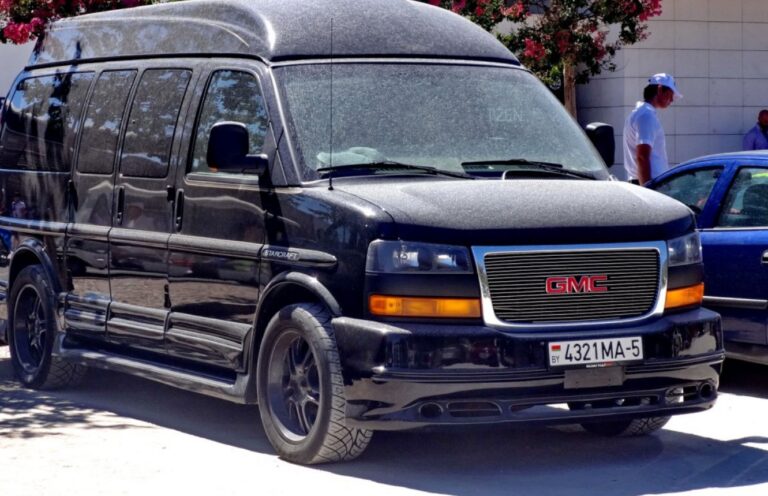 2024 GMC Savana Minivan Exterior