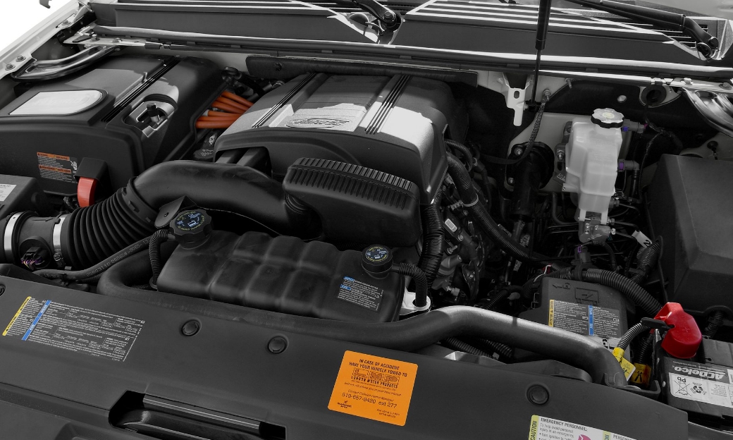 2025 GMC Yukon Hybrid Engine